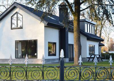 10 - 24-persoons Groeps Villa