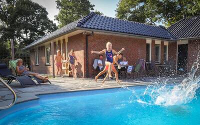 4 - 14-persoons Wellness Bungalow