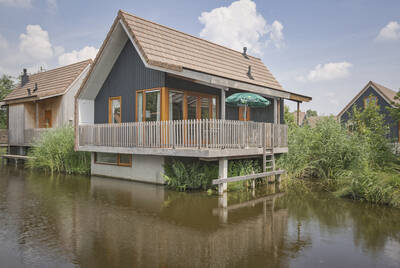 4-persoons waterwoning