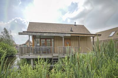 6-persoons waterwoning