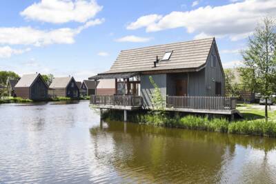 8-persoons waterwoning