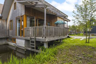 8-persoons waterwoning