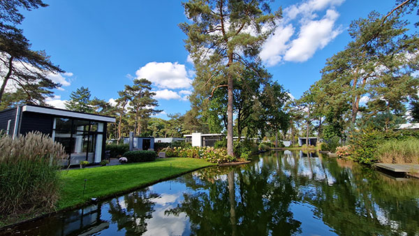 Vakantiehuizen aan het water op EuroParcs De Zanding