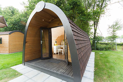 Tiny house type Leistert Cabin op vakantiepark Buitenhof de Leistert