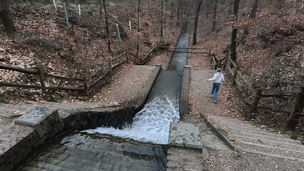 De kleine Loenense waterval