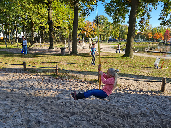 Grote speeltuin op vakantiepark De Leistert