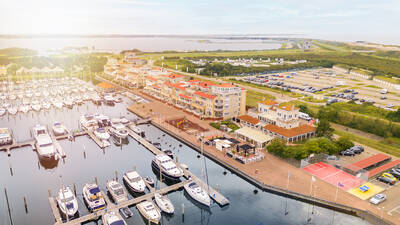 Luchtfoto van vakantiepark Summio Marina Port Zélande