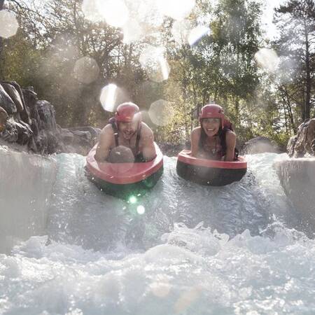 Wildwaterbaan in het Aqua Mundo van Center Parcs Les Hauts de Bruyères