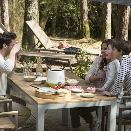 Terras bij vakantiehuis op Center Parcs Les Hauts de Bruyères