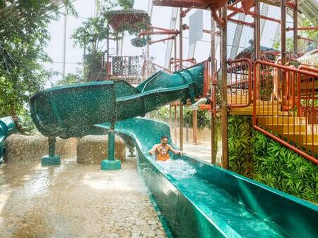 In het Aqua Mundo van Center Parcs Les Trois Forêts is ook een Water Playhouse te vinden.