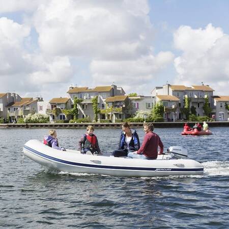 Huur een boot op Center Parcs Port Zélande