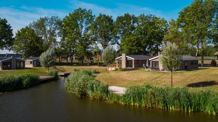 Vakantiehuizen aan het water op vakantiepark EuroParcs De IJssel Eilanden