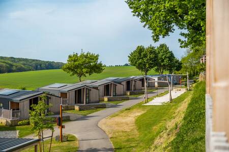 Chalets met uitzicht op de heuvels van Zuid-Limburg op vakantiepark EuroParcs Gulperberg