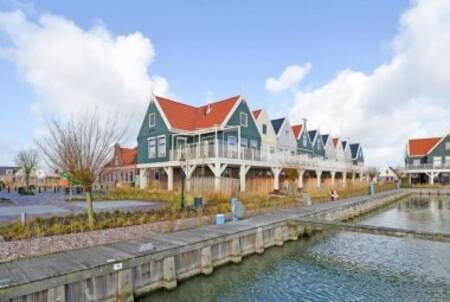 Appartementen aan het water op vakantiepark EuroParcs Poort van Amsterdam