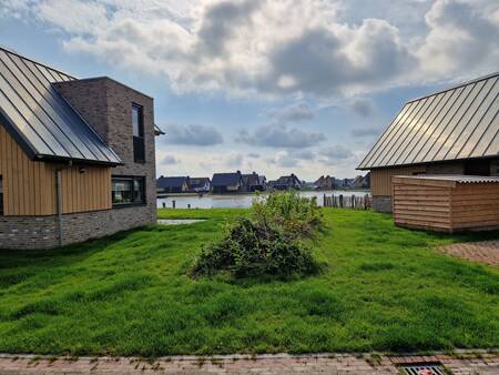 Tuin bij een vakantiehuis op vakantiepark Landal Drentse Lagune