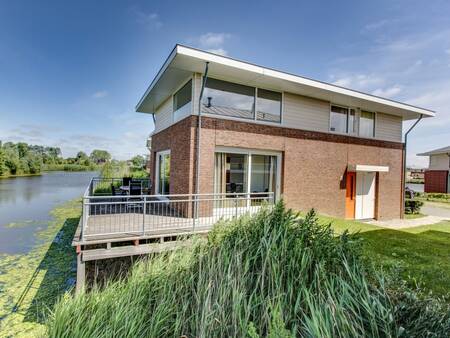 Vakantiehuis aan het water op vakantiepark Landal Esonstad