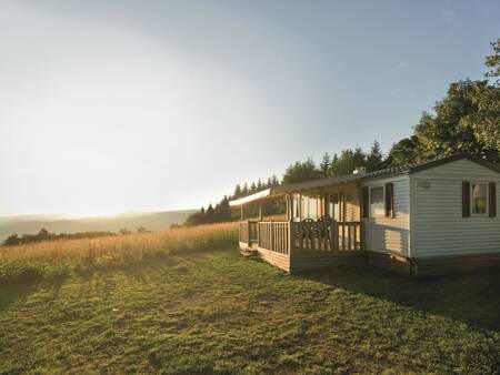 Chalet met overdekt terras in de heuvels op vakantiepark Landal Warsberg