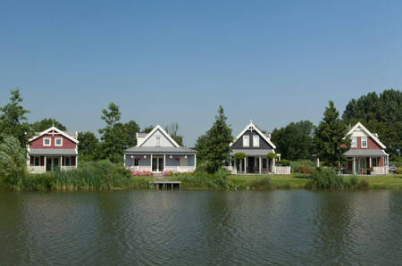Vrijstaande vakantiehuizen aan het water op vakantiepark Landal Zuytland Buiten