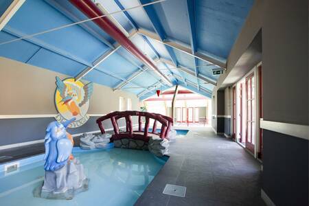 Het binnenbad van vakantiepark Landgoed De IJsvogel