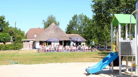 Speeltuin bij restaurant "De Huiskamer" op vakantiepark Molecaten het Landschap