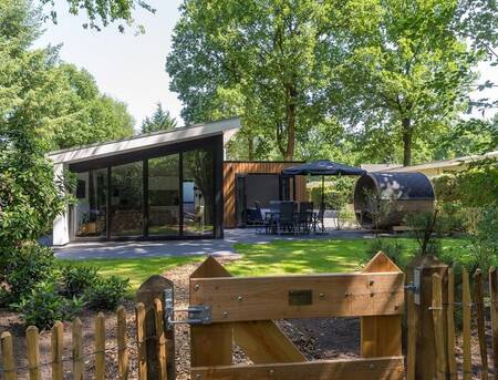 Vakantiehuis met sauna in de tuin op vakantiepark Park Berkenrhode