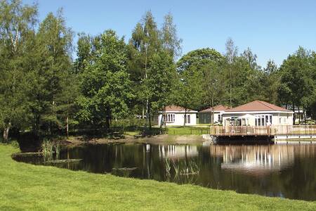 Vakantiehuizen aan het water op vakantiepark RCN de Flaasbloem