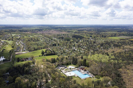 Luchtfoto van vakantiepark RCN de Roggeberg in het Drents-Friese Wold