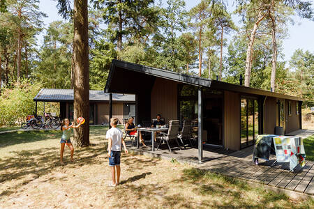 Lodges van het type "Bornia lodge" op vakantiepark RCN het Grote Bos