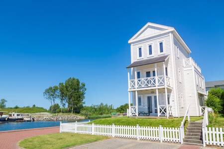 Vrijstaand vakantiehuis aan het water op vakantiepark Roompot Cape Helius