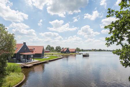 Vakantiehuizen aan het water op het kleinschalige vakantiepark Roompot Waterpark Langelille