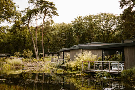 Vakantiehuizen aan het water op vakantiepark Soof Retreats Soof Heuvelrug